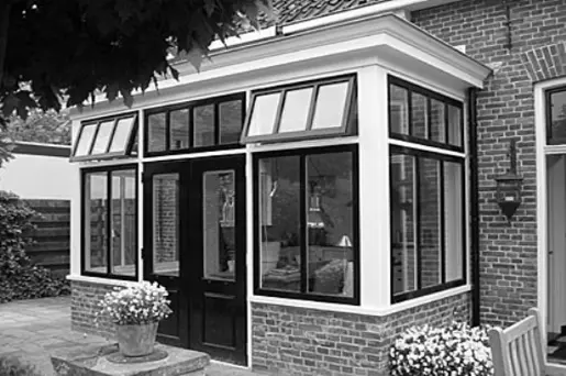 Uitbouw geplaatst in Purmerend.